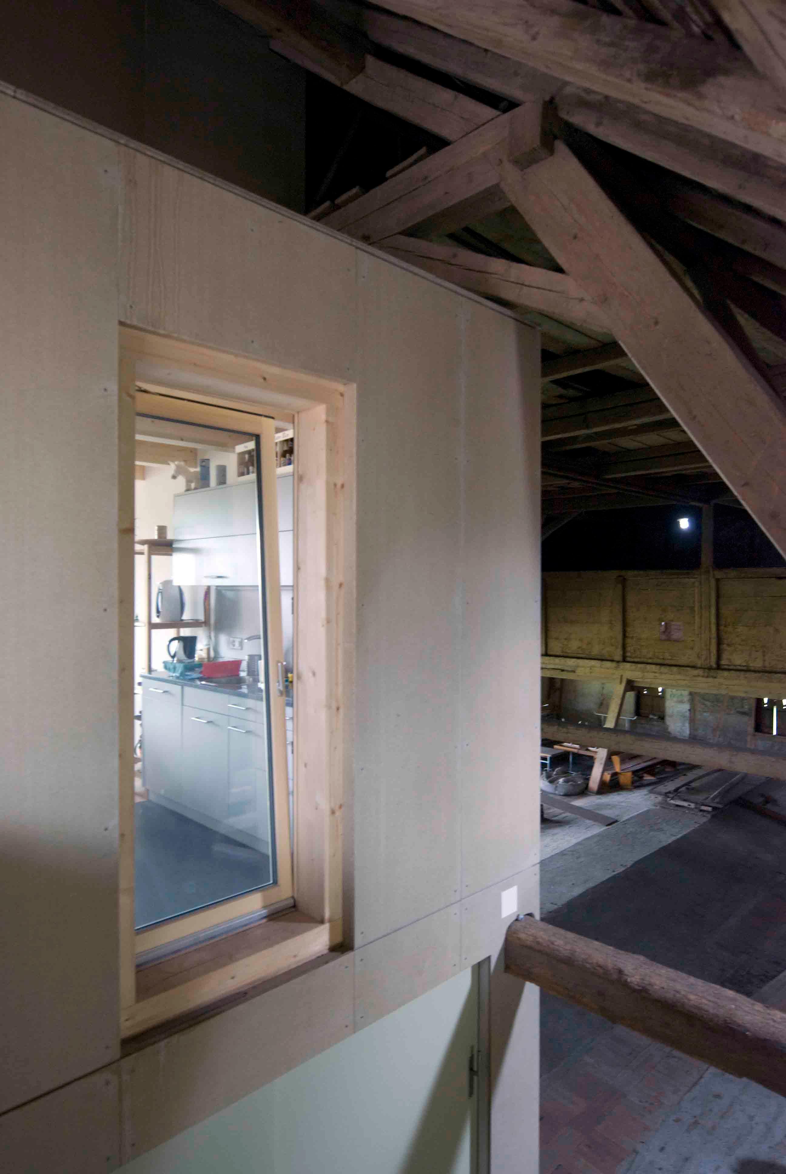 Architektur-Reportage Mattstetten Dachstuhl Fenster