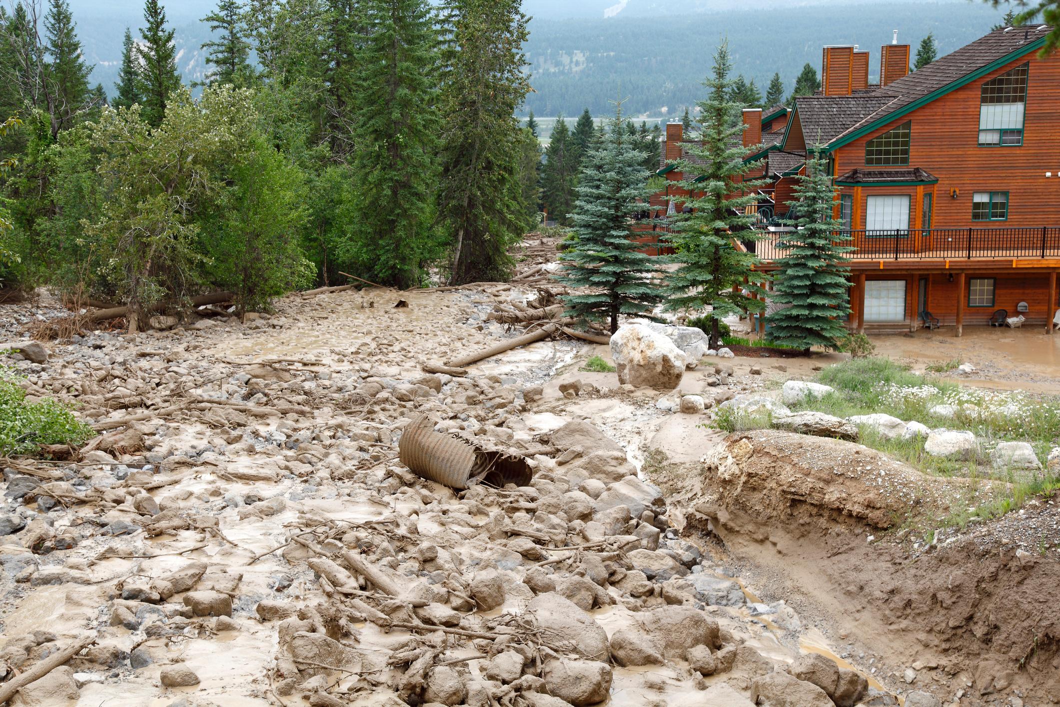 Les glissements de terrains sont causés fréquemment par de fortes précipitations