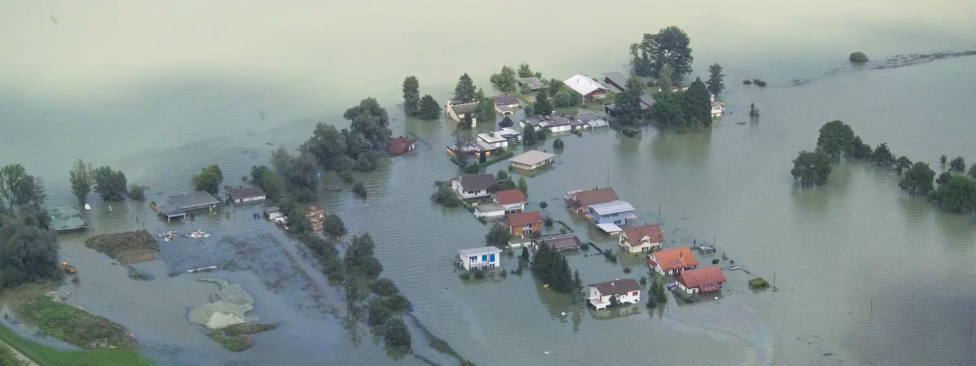 Hochwasser 2005 am Sarnersee