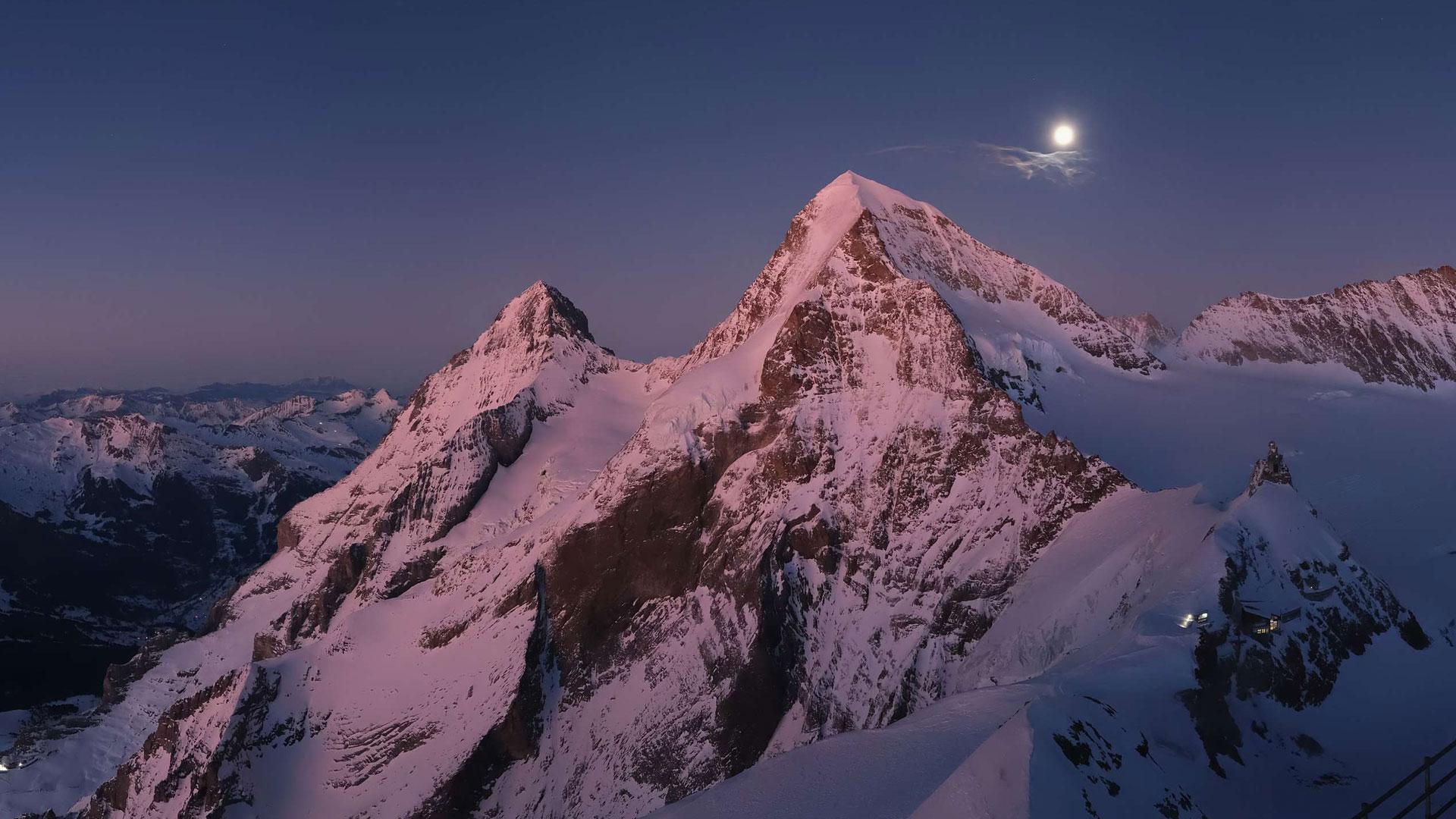 luna piena sul jungfraujoch